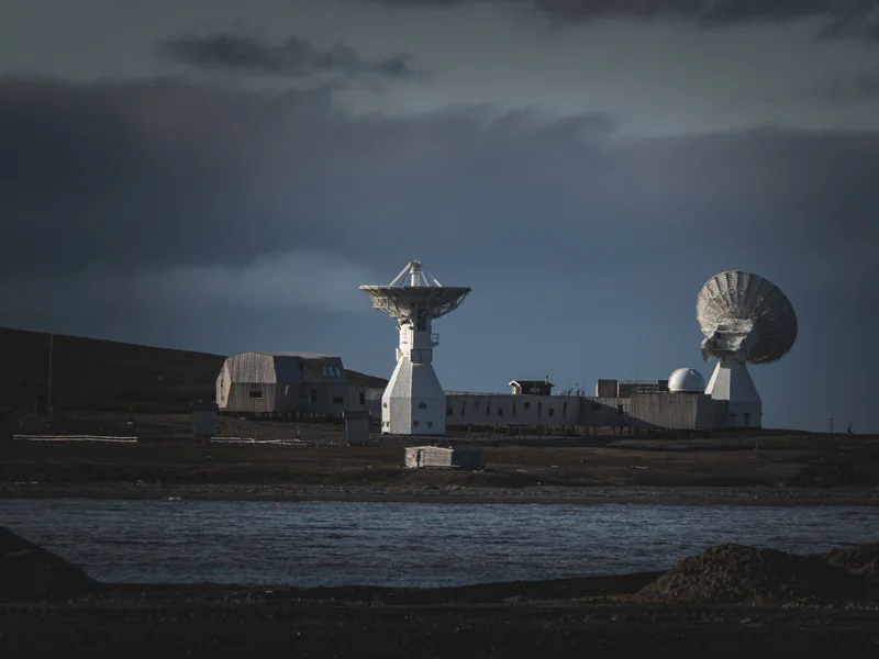 Radar station used to detect and track small aerial targets before optical confirmation