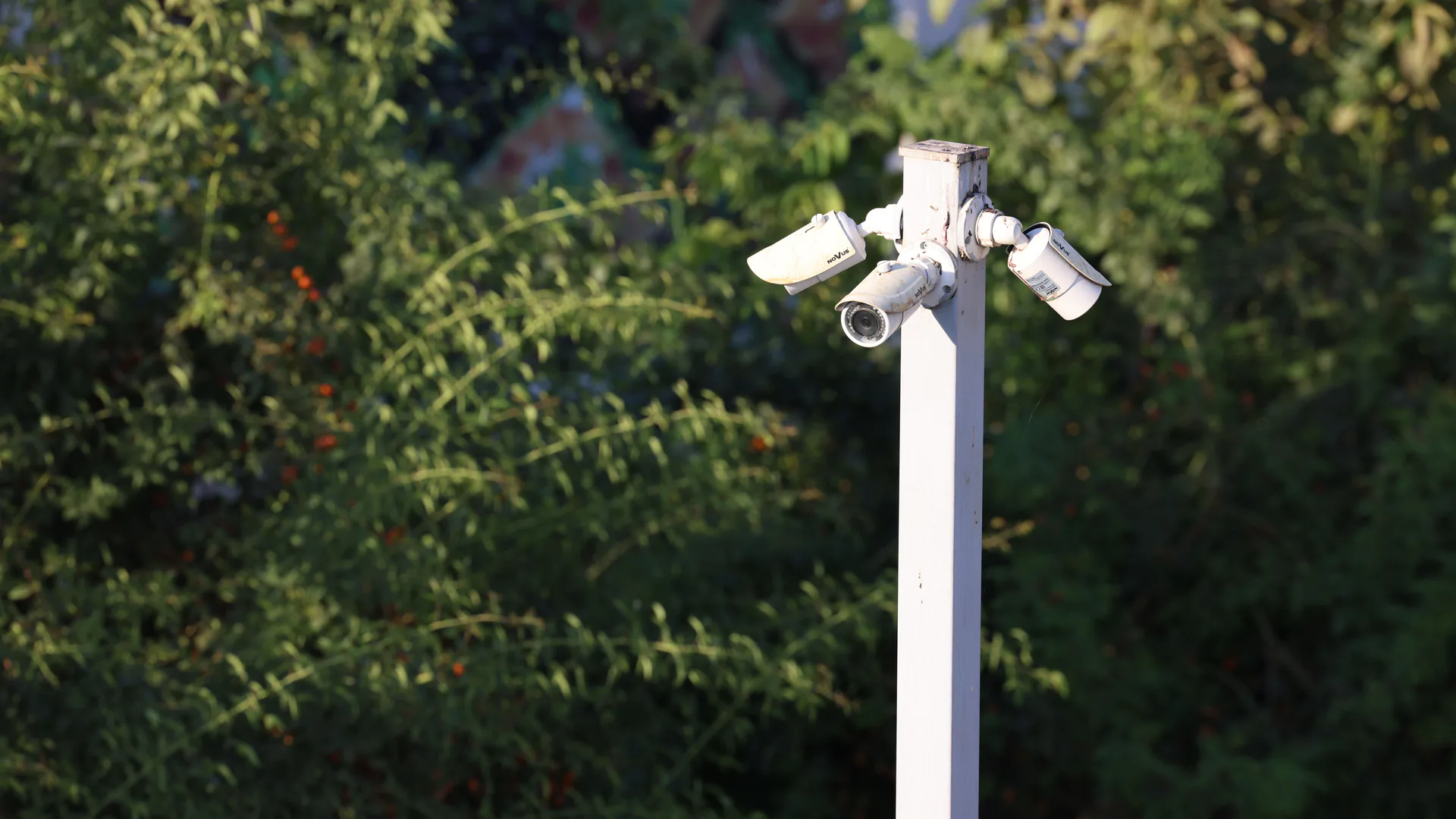 Critical-site perimeter illustrating the towers power network and sensor positions included in counter-drone cost