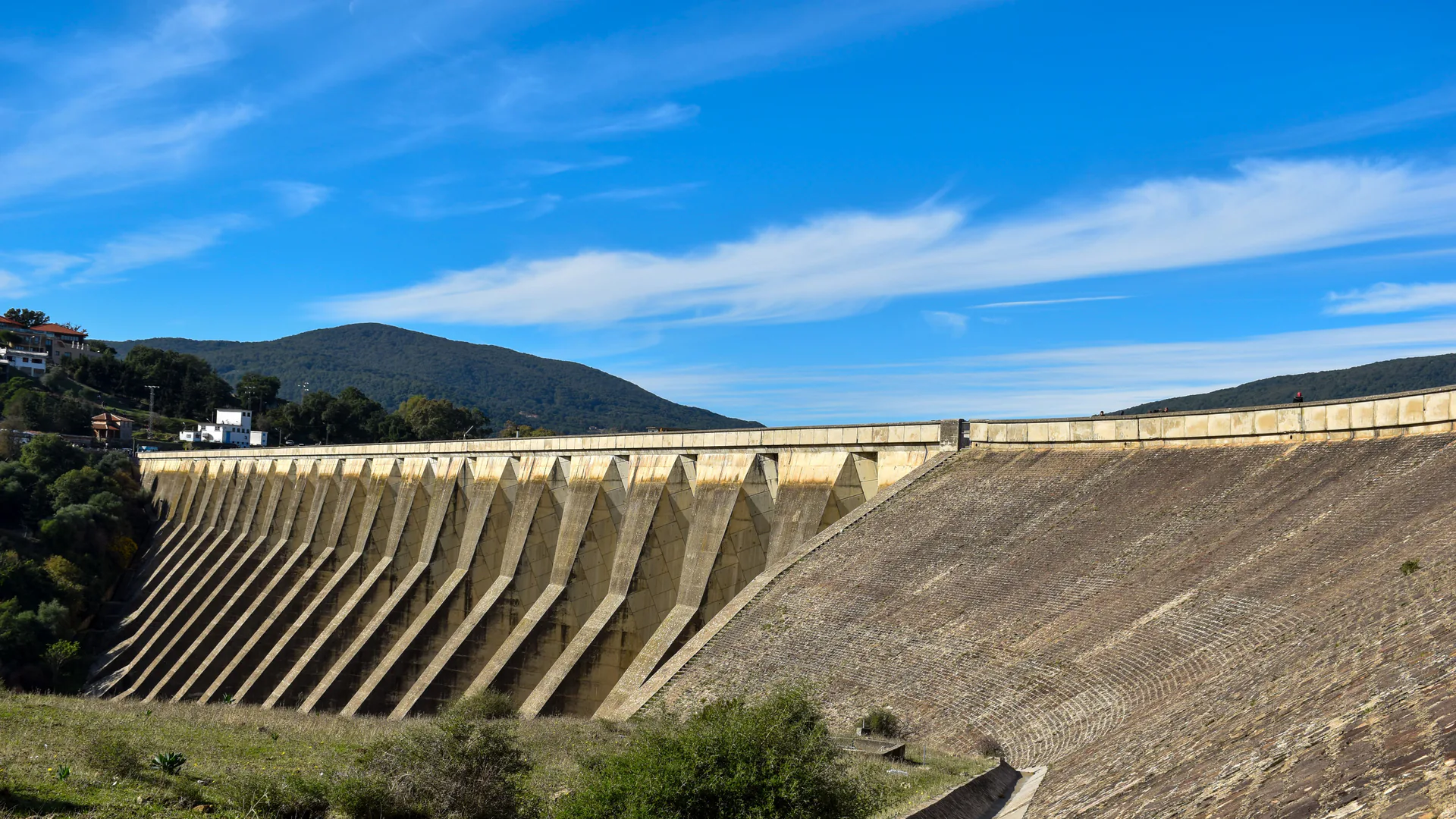 Dam and reservoir showing the submerged faces intakes and appurtenances covered by an ROV inspection plan