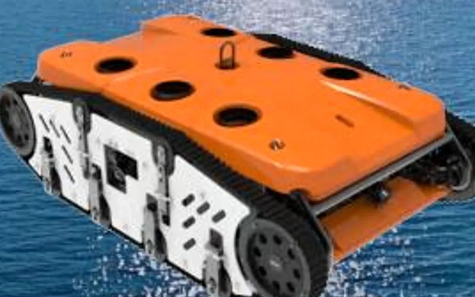 Q180 Hull & Dam Cleaning ROV detail view